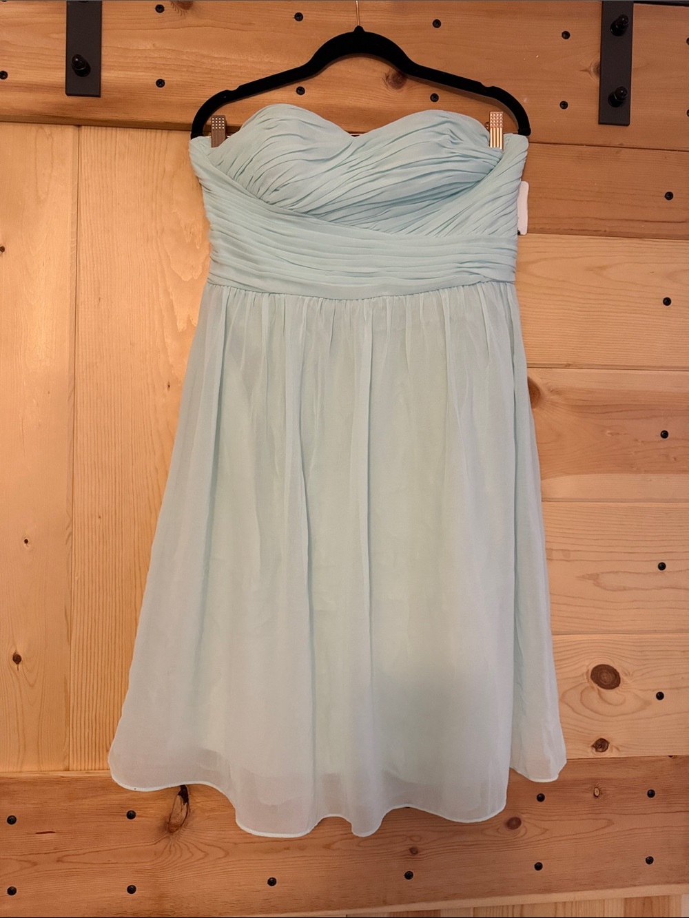 Donna Morgan Strapless Ruched Chiffon Dress in Light Mint